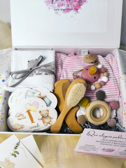 “Caja de regalo newborn Fresa y Nata – NSGiftBox”