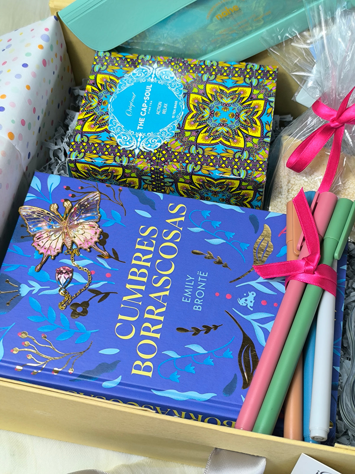 Caja de regalo "Clásicos y Té"