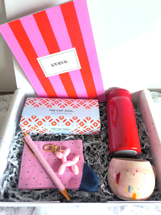 Caja de regalo " Todo al rojo y rosa"